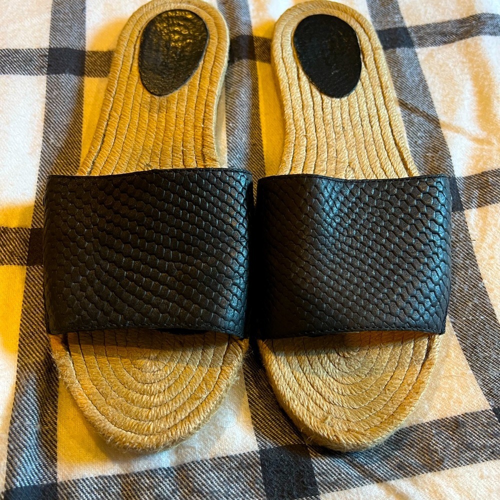 Ugg espadrille slides embossed look leather black